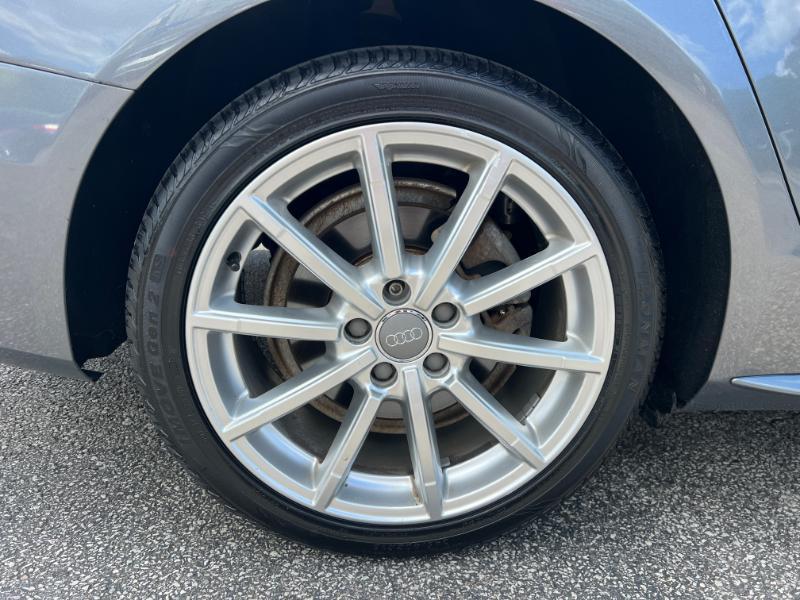 Audi A4 2.0T Sedan quattro Tiptronic 2015