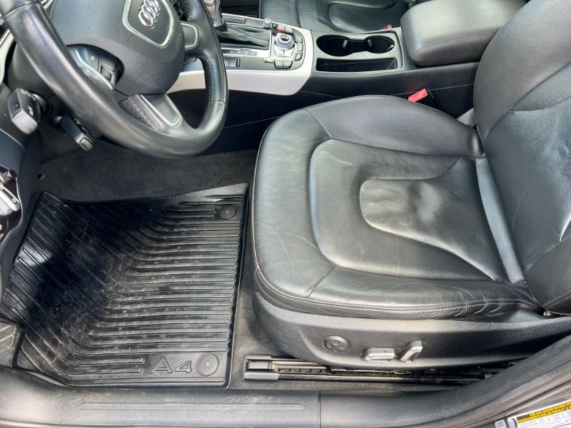Audi A4 2.0T Sedan quattro Tiptronic 2015