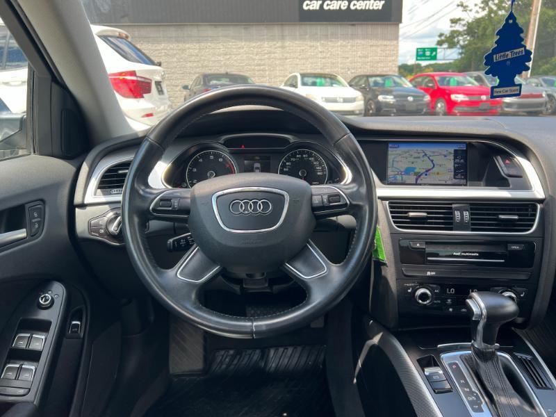 Audi A4 2.0T Sedan quattro Tiptronic 2015