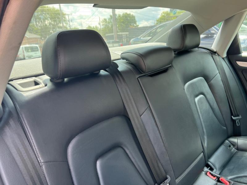 Audi A4 2.0T Sedan quattro Tiptronic 2015