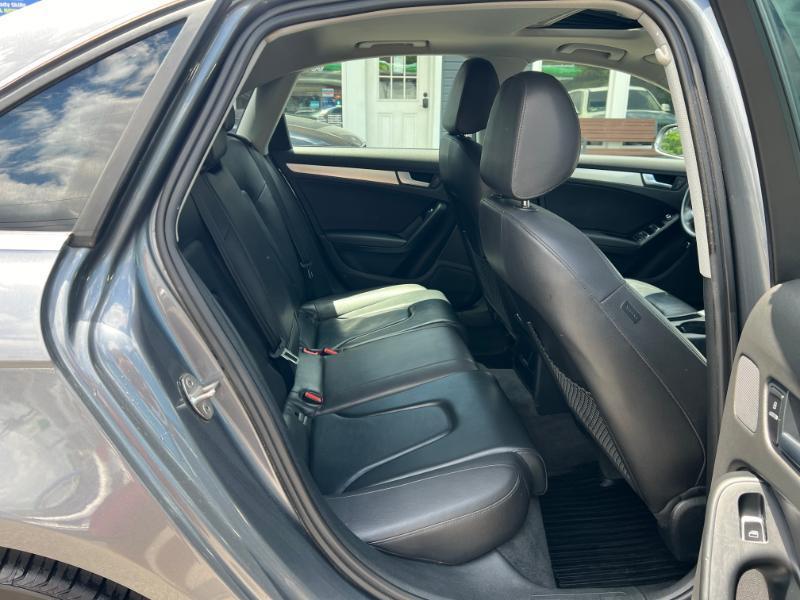 Audi A4 2.0T Sedan quattro Tiptronic 2015