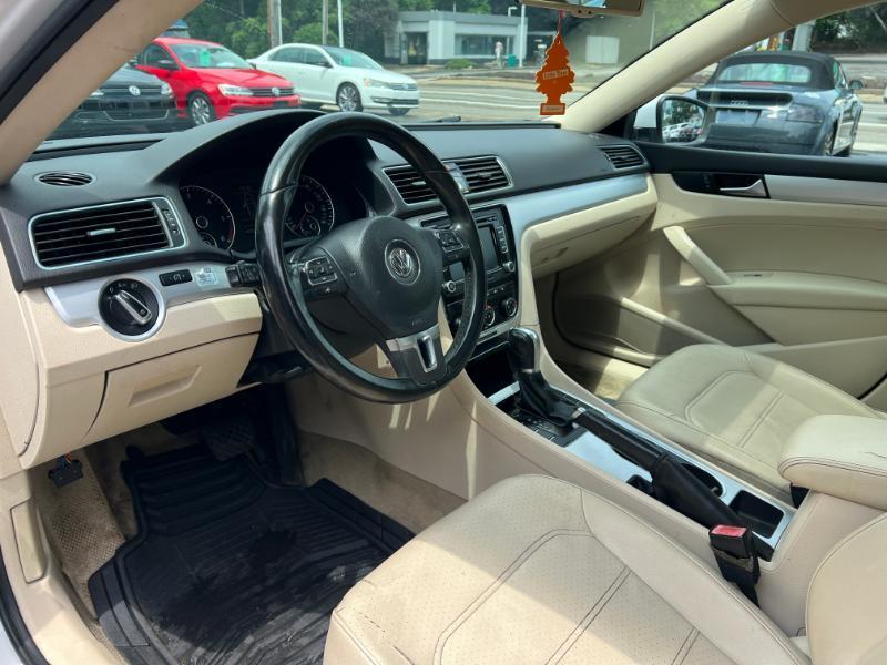 Volkswagen Passat 2.0L TDI SEL Premium 2013