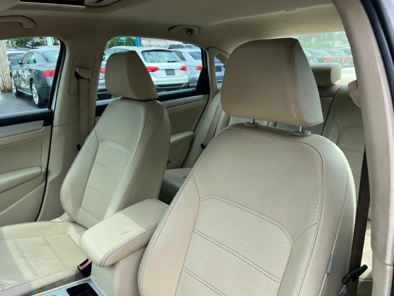 Volkswagen Passat 2.0L TDI SEL Premium 2013