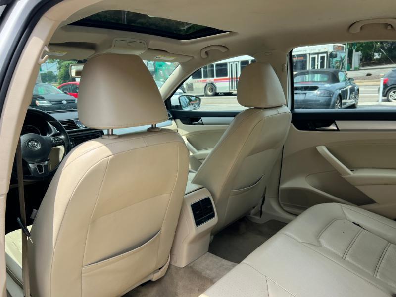 Volkswagen Passat 2.0L TDI SEL Premium 2013