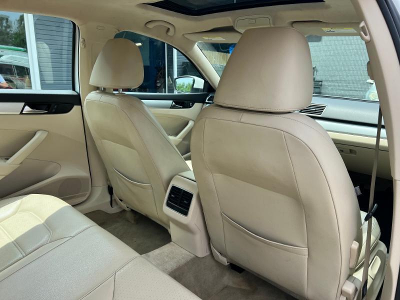 Volkswagen Passat 2.0L TDI SEL Premium 2013