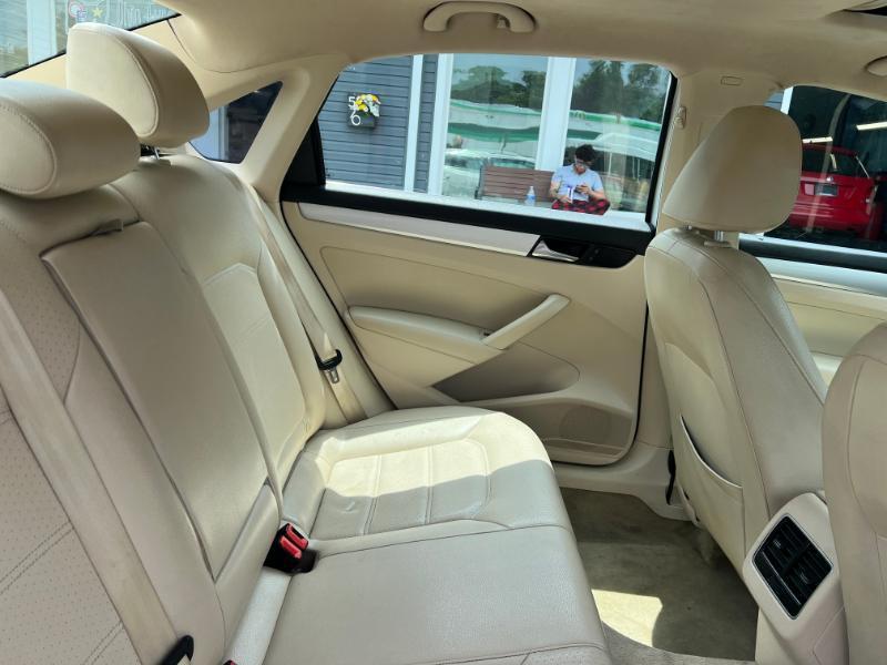 Volkswagen Passat 2.0L TDI SEL Premium 2013