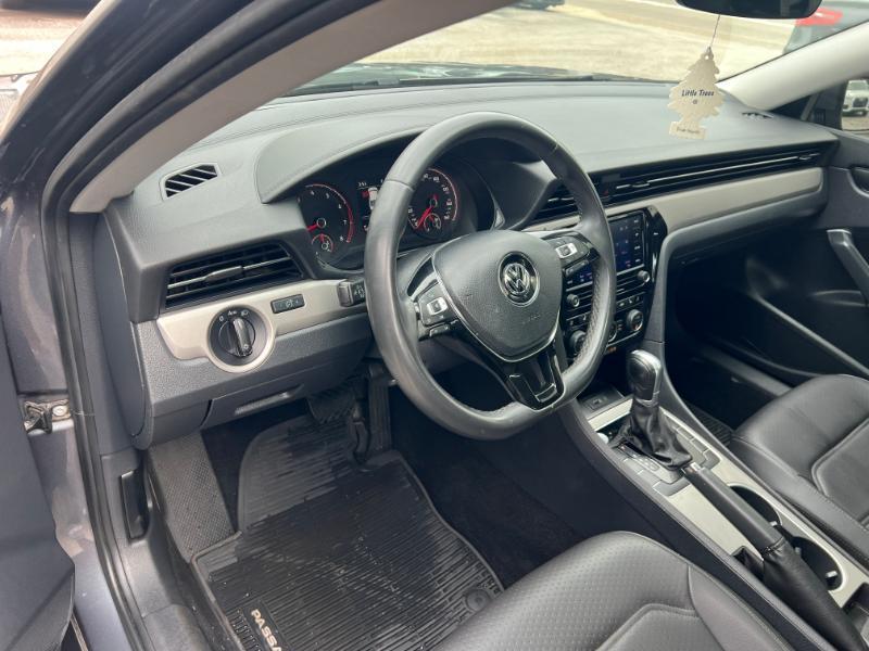 Volkswagen Passat SE 2021