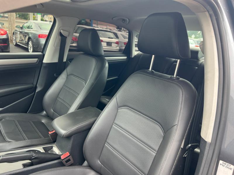 Volkswagen Passat SE 2021