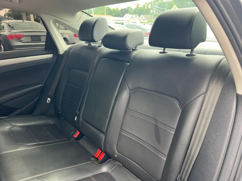 Volkswagen Passat SE 2021
