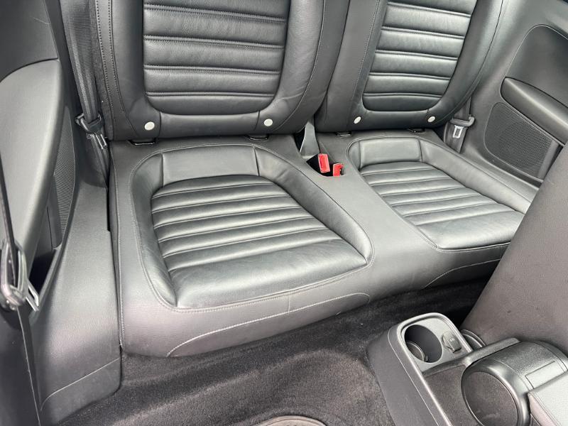 Volkswagen Beetle 2.0T Turbo 2013
