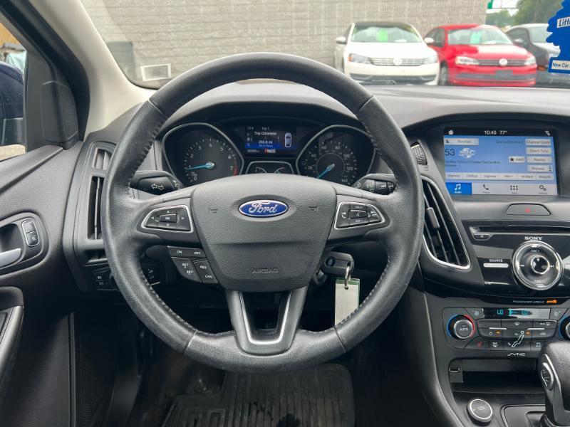 Ford Focus SEL Sedan 2017