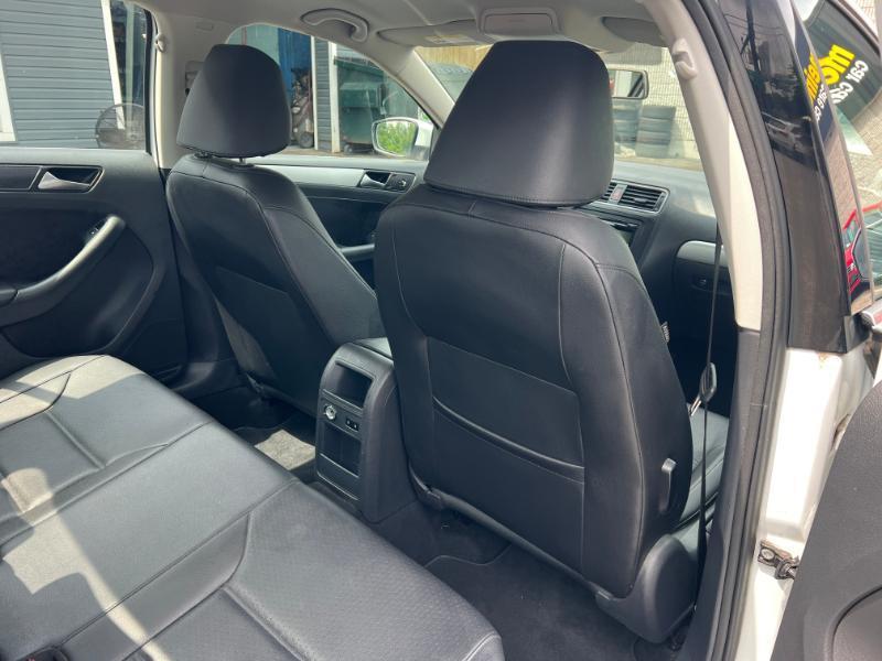 Volkswagen Jetta SE 2014