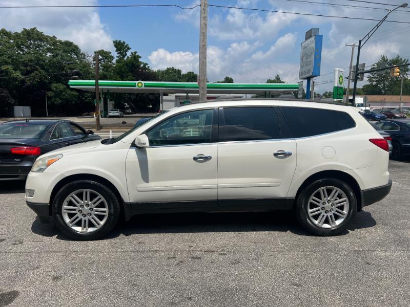 Chevrolet Traverse LT AWD 2011