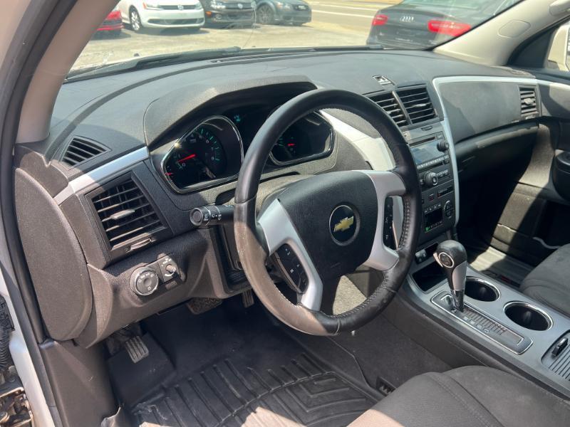 Chevrolet Traverse LT AWD 2011