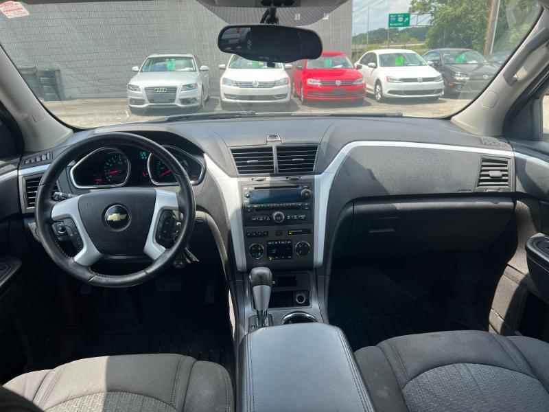 Chevrolet Traverse LT AWD 2011