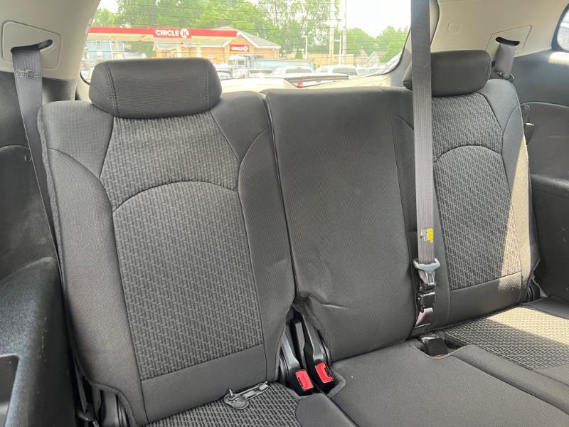Chevrolet Traverse LT AWD 2011