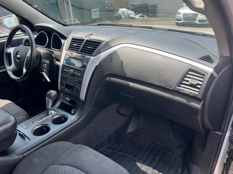 Chevrolet Traverse LT AWD 2011