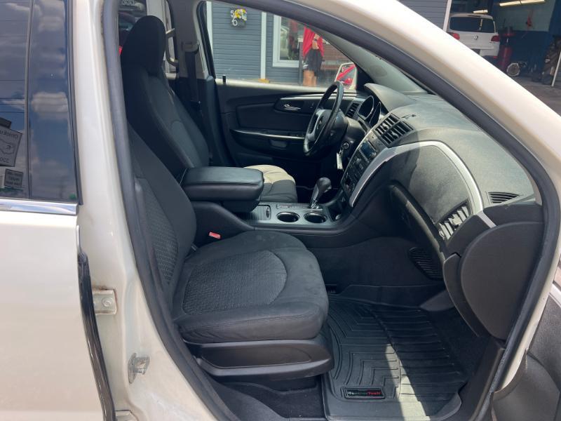 Chevrolet Traverse LT AWD 2011