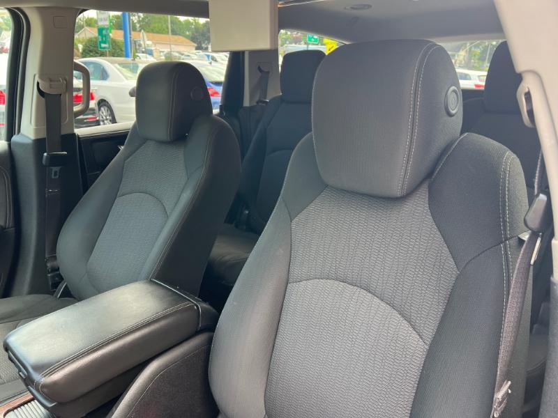 Chevrolet Traverse 1LT FWD 2013