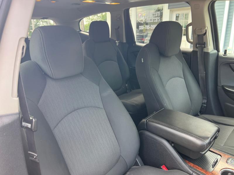 Chevrolet Traverse 1LT FWD 2013
