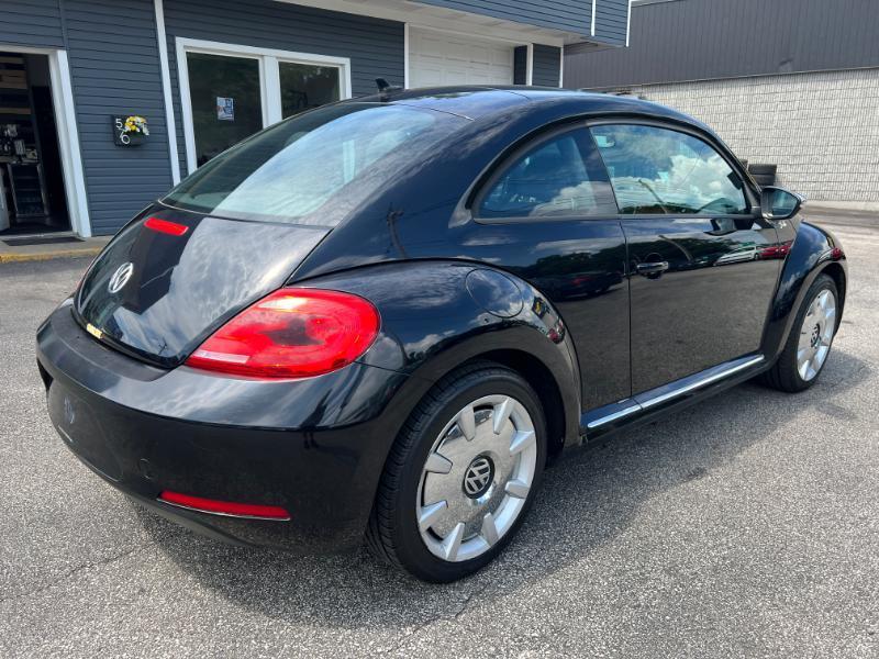 Volkswagen Beetle  2013