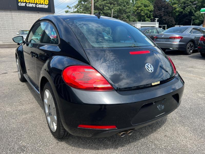 Volkswagen Beetle  2013