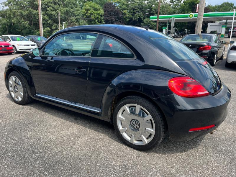 Volkswagen Beetle  2013