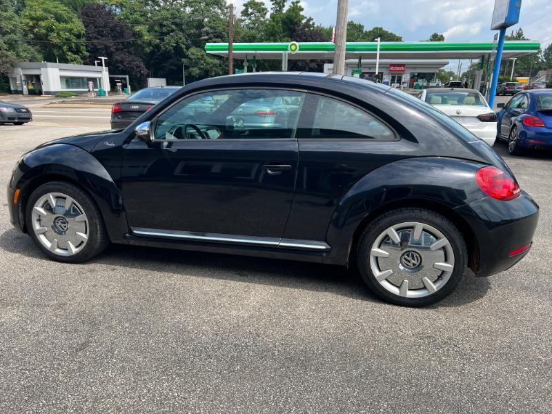 Volkswagen Beetle  2013