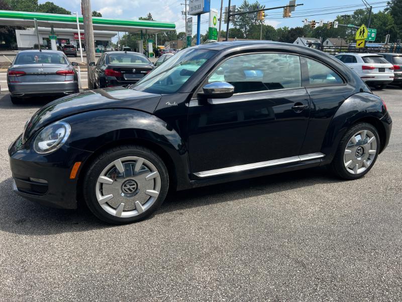 Volkswagen Beetle  2013
