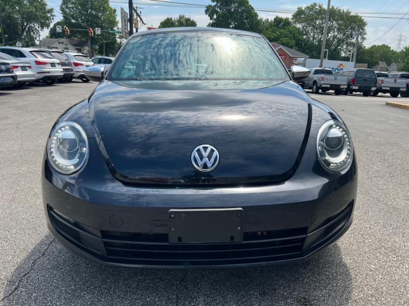 Volkswagen Beetle  2013