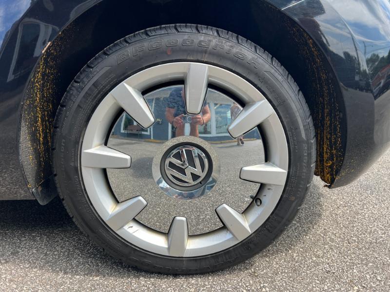 Volkswagen Beetle  2013