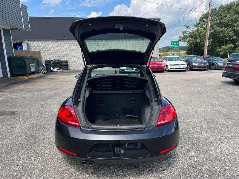 Volkswagen Beetle  2013