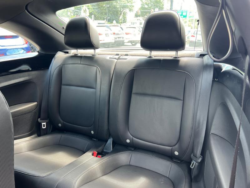 Volkswagen Beetle  2013