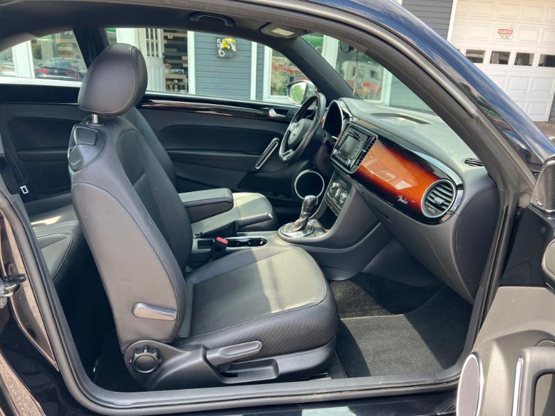 Volkswagen Beetle  2013