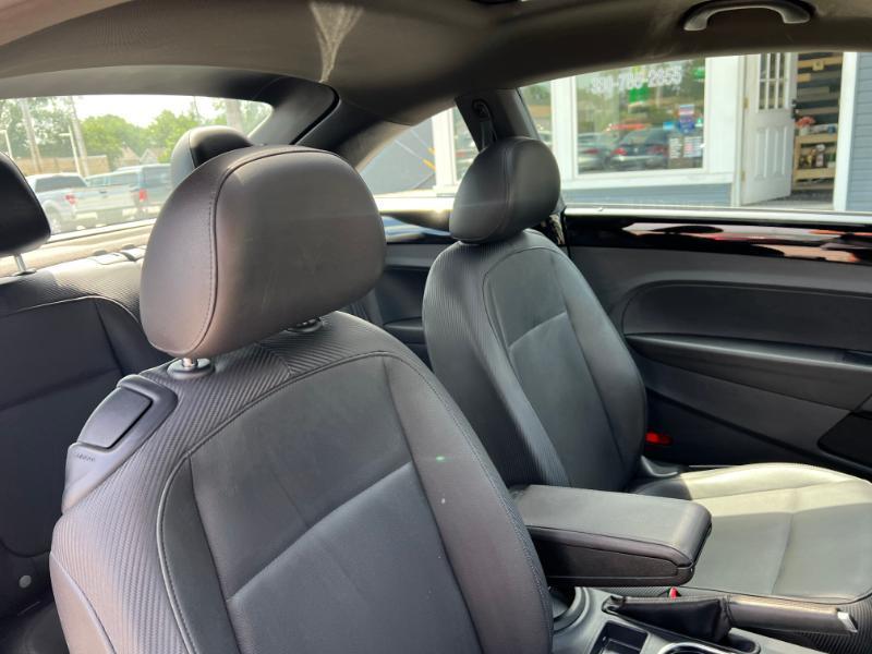 Volkswagen Beetle  2013