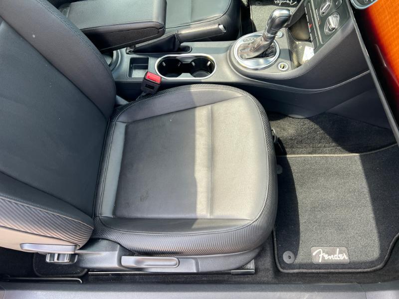 Volkswagen Beetle  2013