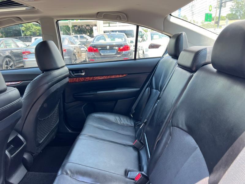Subaru Legacy 2.5i Limited 2012