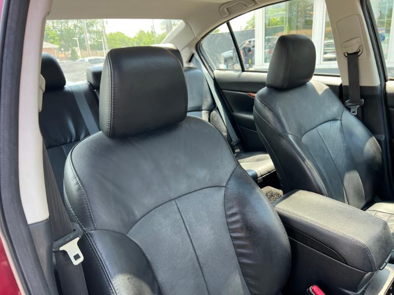 Subaru Legacy 2.5i Limited 2012