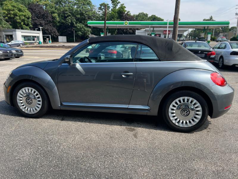Volkswagen Beetle 2.5L Convertible 2014