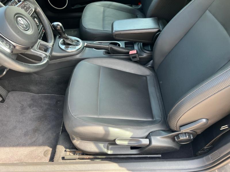 Volkswagen Beetle 2.5L Convertible 2014