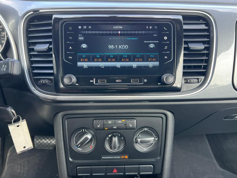 Volkswagen Beetle 2.5L Convertible 2014