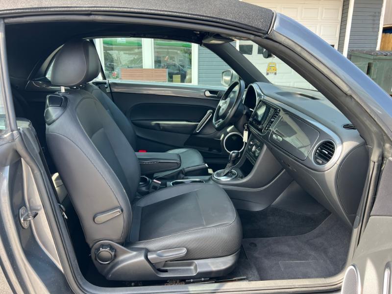 Volkswagen Beetle 2.5L Convertible 2014