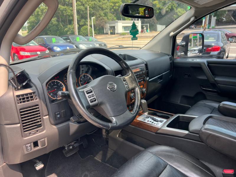 Nissan Titan PRO-4X Crew Cab 4WD SWB 2010