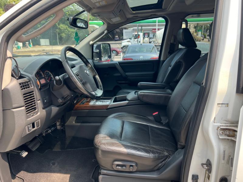 Nissan Titan PRO-4X Crew Cab 4WD SWB 2010