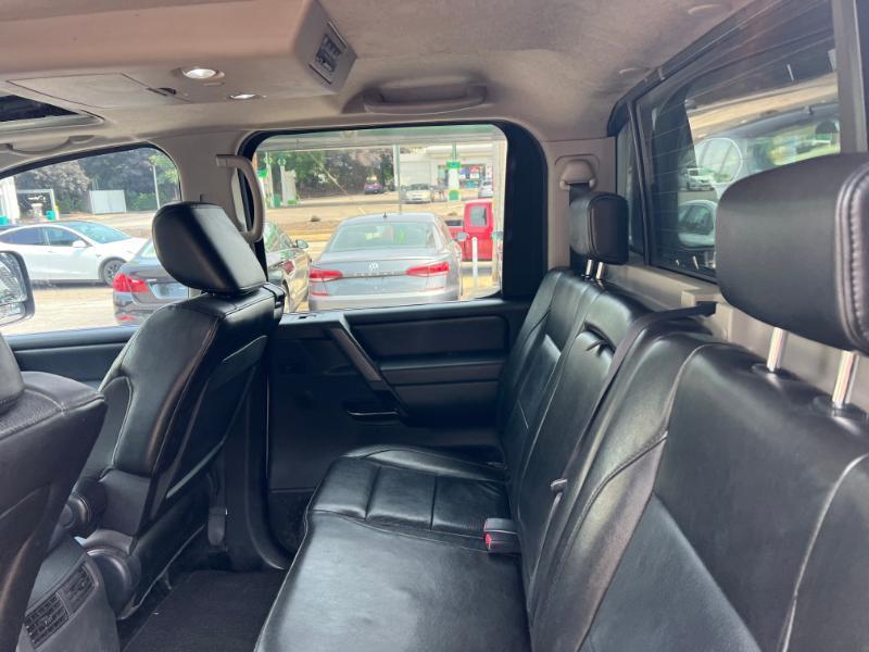 Nissan Titan PRO-4X Crew Cab 4WD SWB 2010