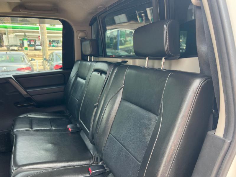 Nissan Titan PRO-4X Crew Cab 4WD SWB 2010