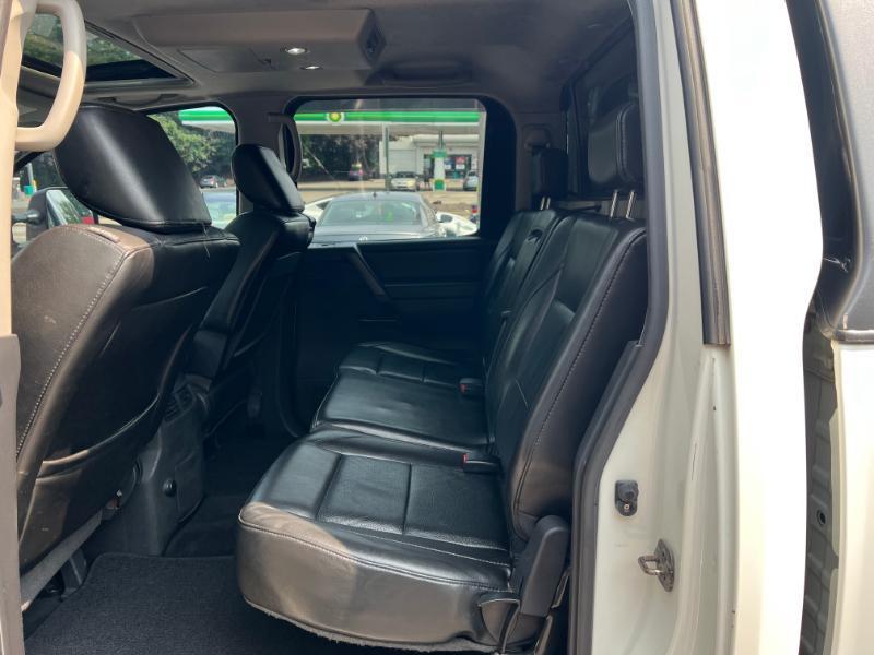 Nissan Titan PRO-4X Crew Cab 4WD SWB 2010