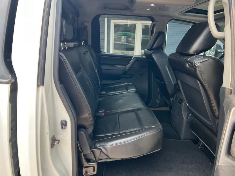 Nissan Titan PRO-4X Crew Cab 4WD SWB 2010