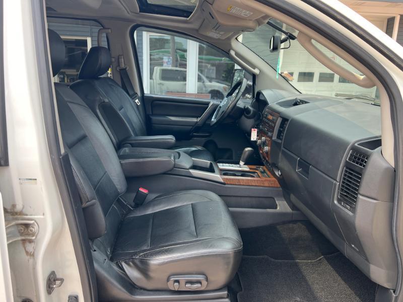 Nissan Titan PRO-4X Crew Cab 4WD SWB 2010