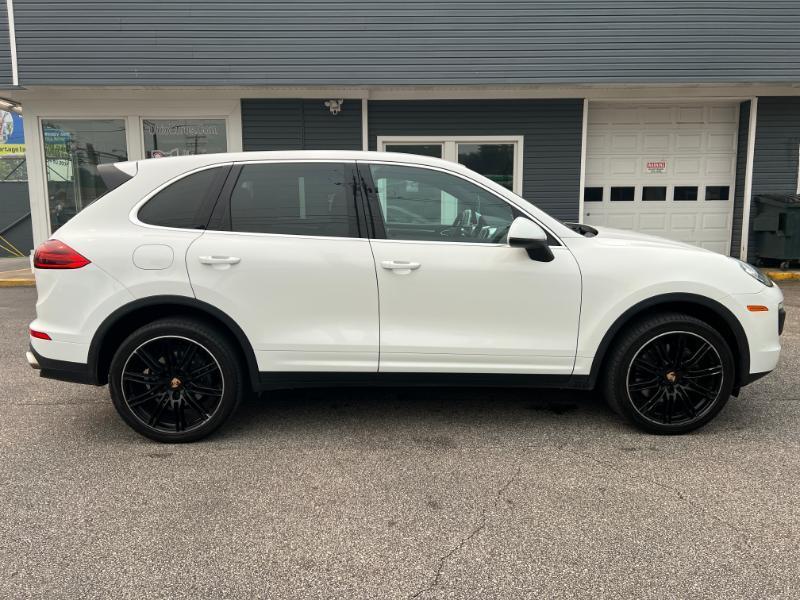 Porsche Cayenne Base 2018